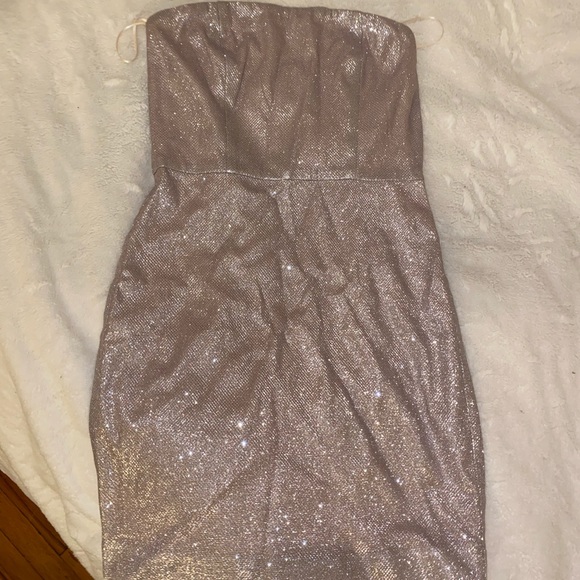 MESHKI dress - Picture 4 of 7